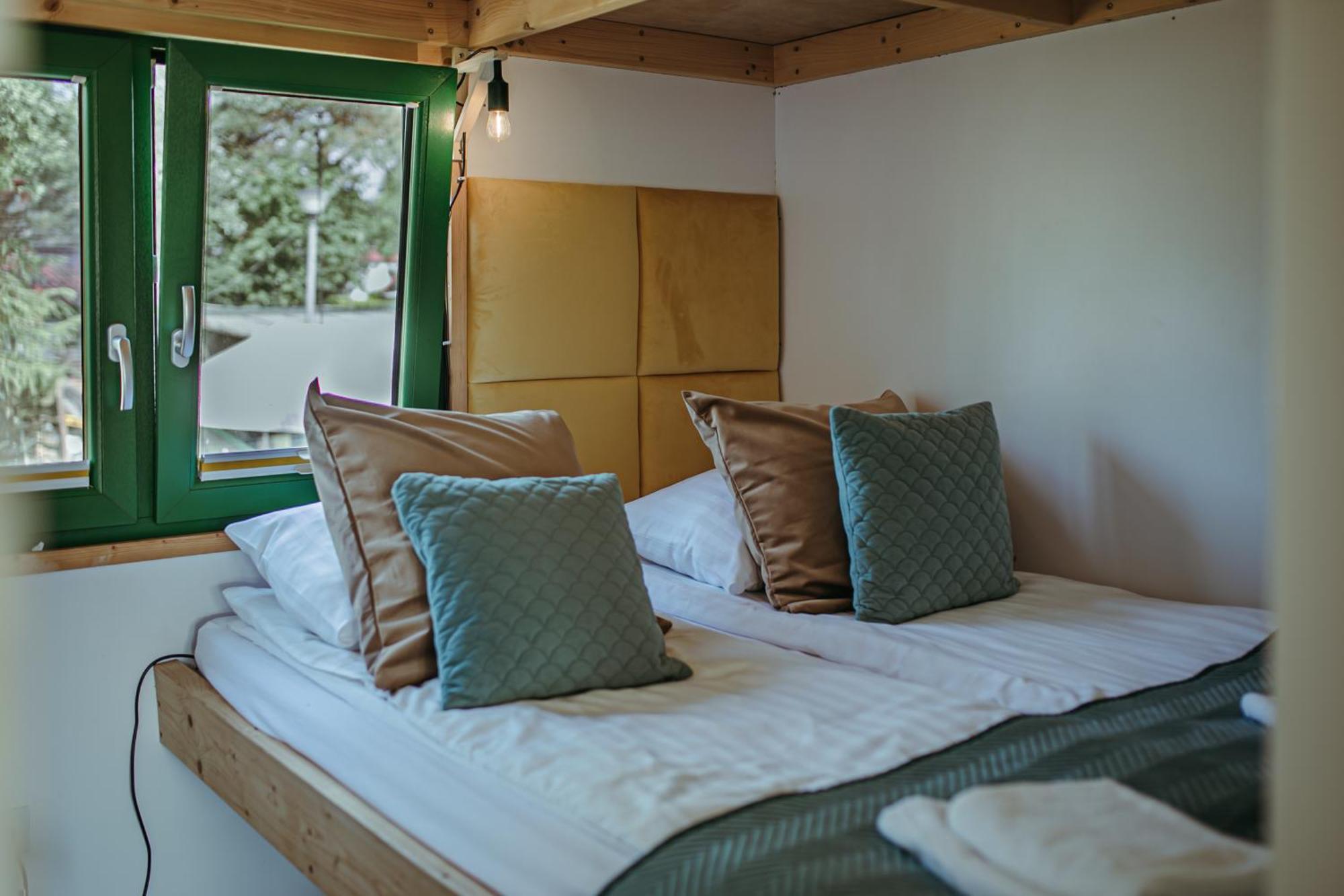 Herbals - Tree&Lake Houses With Bath, Sauna, Bikes, Motorboat Mielno  Habitación foto