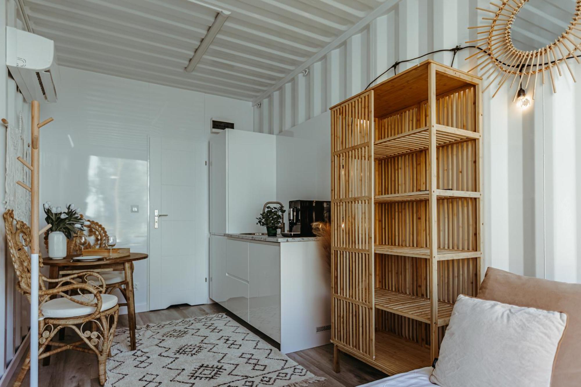 Herbals - Tree&Lake Houses With Bath, Sauna, Bikes, Motorboat Mielno  Exterior foto