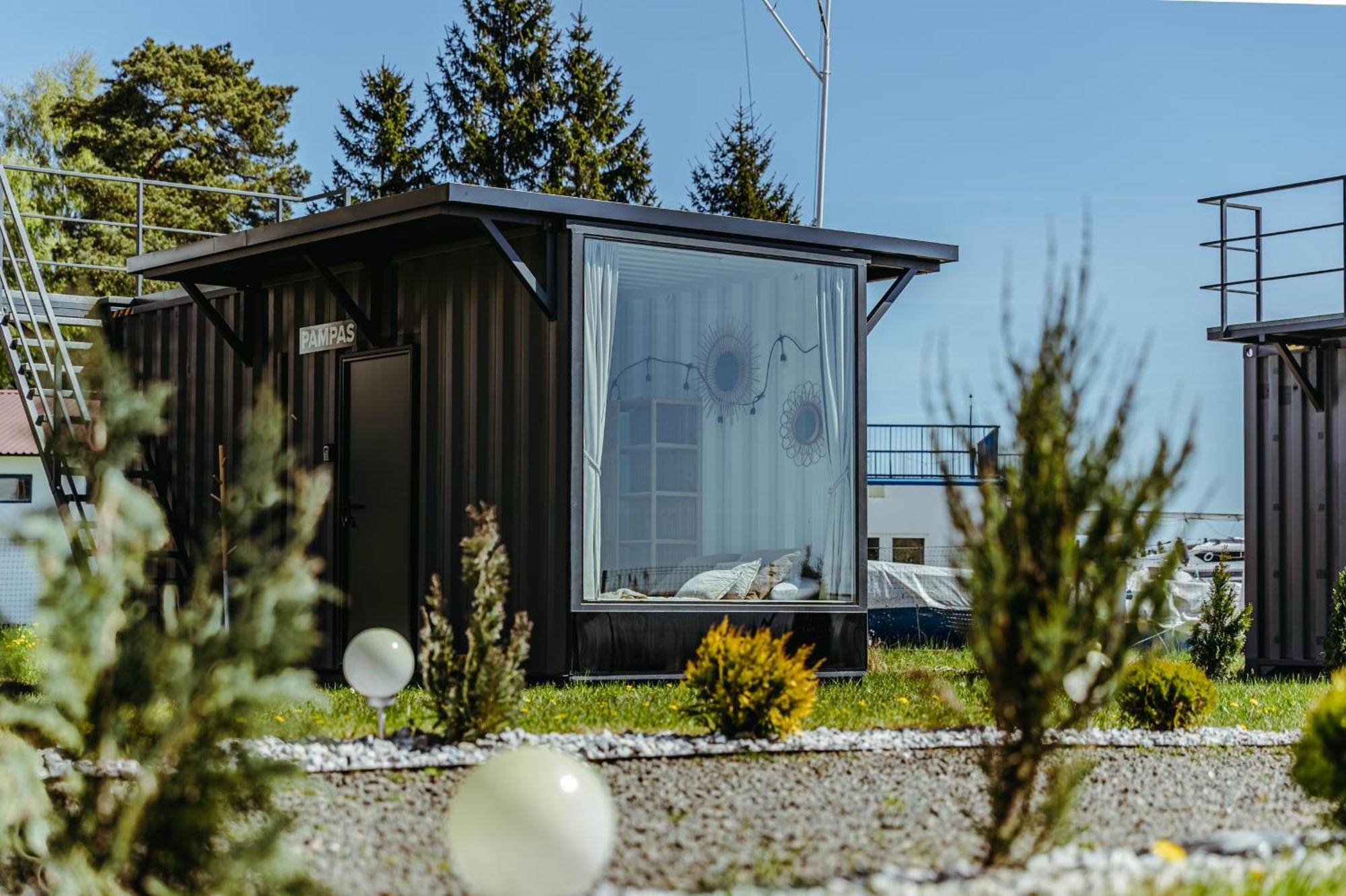 Herbals - Tree&Lake Houses With Bath, Sauna, Bikes, Motorboat Mielno  Habitación foto